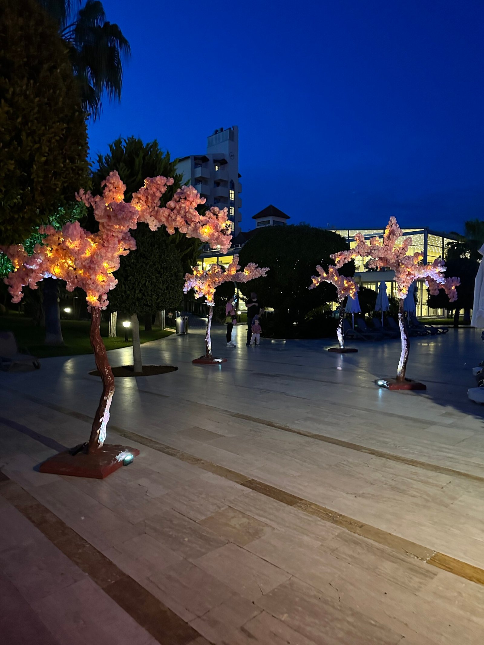 "Golden Sakura" Işıklı Yapay Ağaç Dekoru