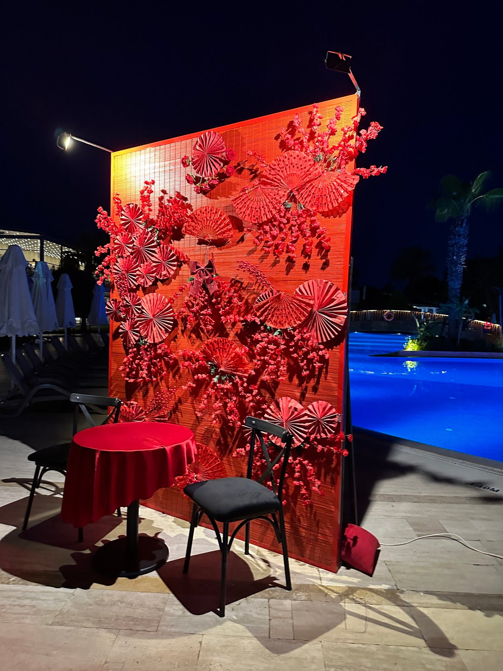 Geisha Temalı Kırmızı Duvar Dekoru - Görsel 2