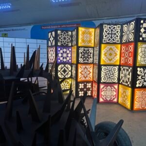 "Etnik Işıltı" Geometrik Desenli Işıklı Paravan